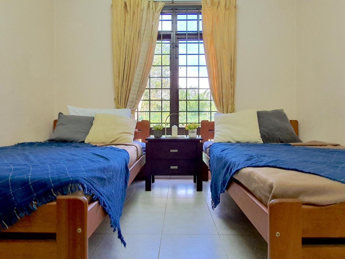 Melaka Afamosa Villa With Private Pool For 10 Pax Алор Гаджах Екстериор снимка
