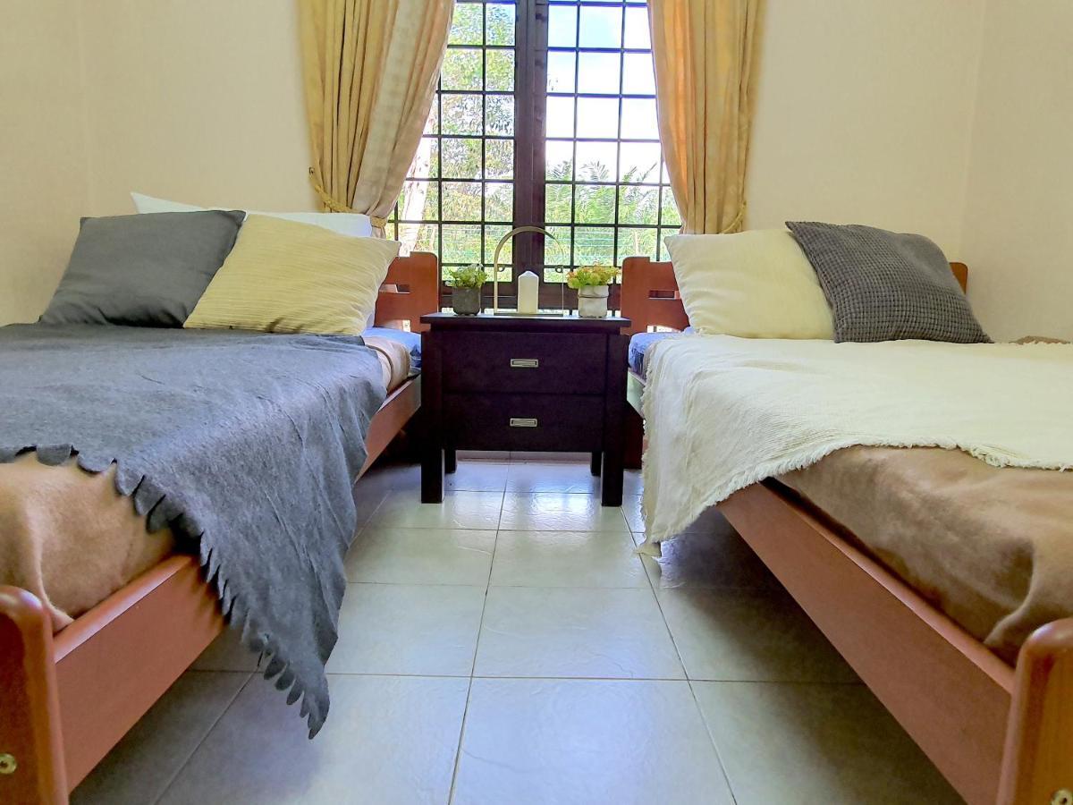 Melaka Afamosa Villa With Private Pool For 10 Pax Алор Гаджах Екстериор снимка